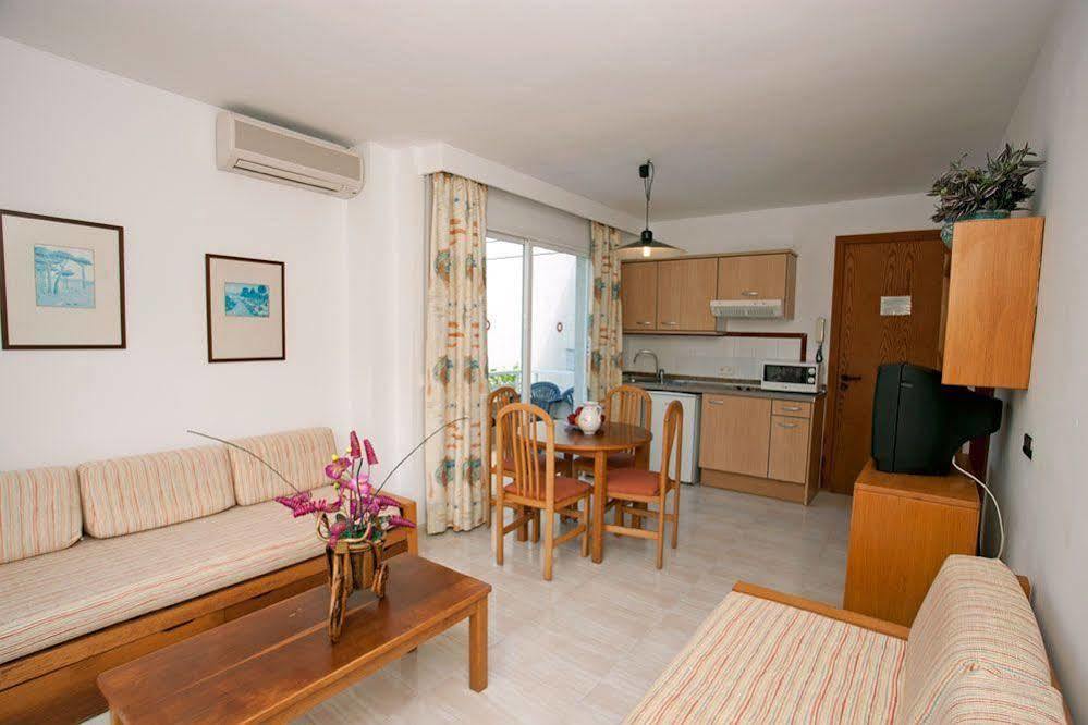 Cabot Las Velas Apartments Port de Pollença Exteriör bild